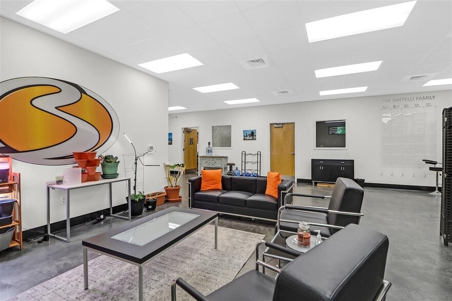 More Photos Of 2137 Savannah Hwy, Charleston Freestanding For Sale