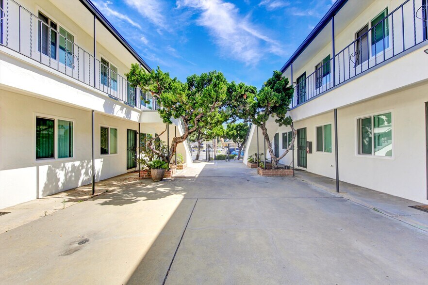 More Photos Of 7025 Boulevard Dr, La Mesa Apartments For Sale