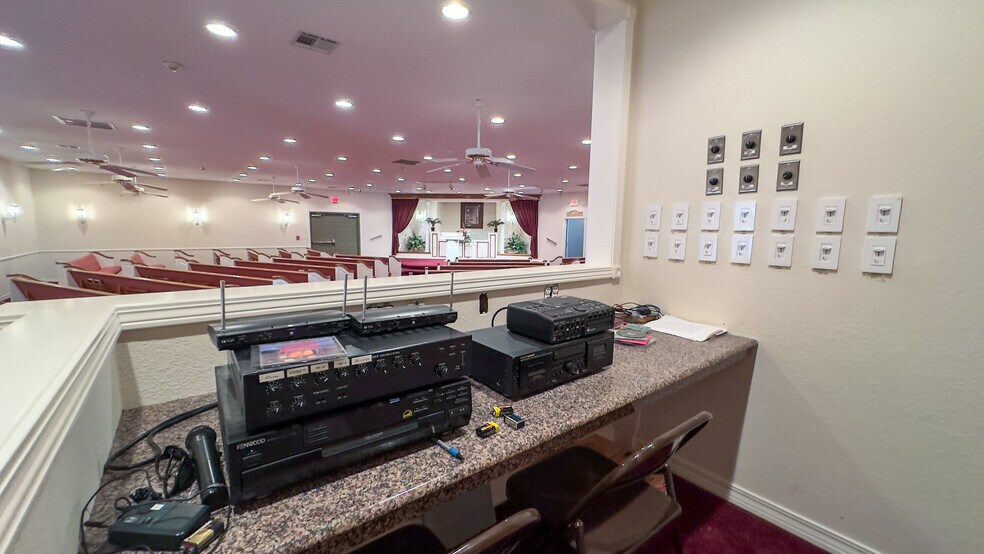 More Photos Of 907 N Oklahoma St, Tryon Religious Facility For Sale