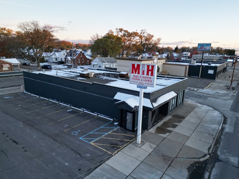 More Photos Of 24604 Van Dyke Ave, Center Line Freestanding For Lease