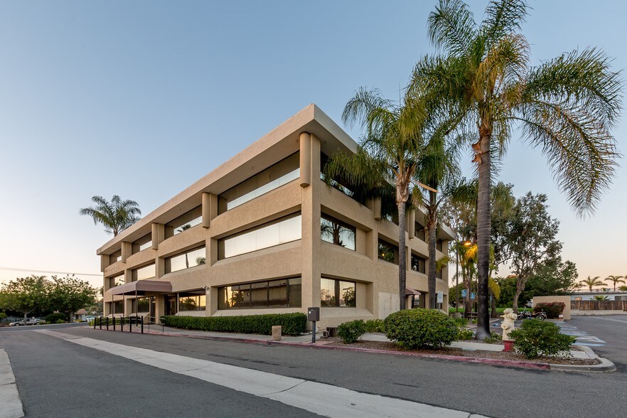 More Photos Of 365 S Rancho Santa Fe Rd, San Marcos Office For Lease