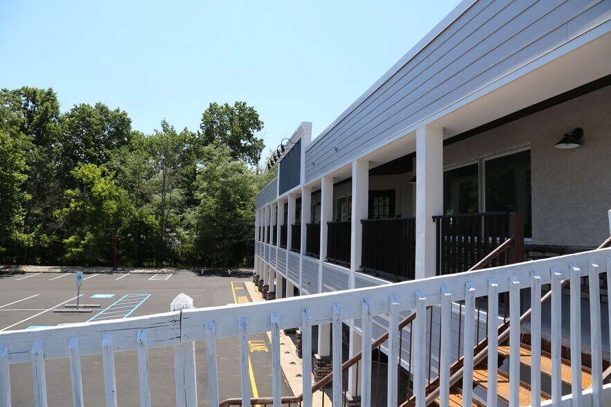 More Photos Of 353 Us Highway 22, Green Brook General Retail For Lease