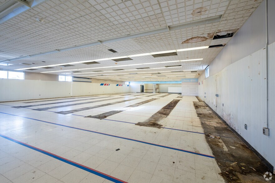 More Photos Of 739 Greenwood Ave, Trenton Freestanding For Lease