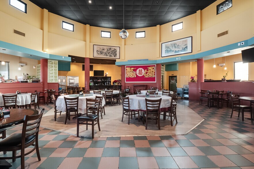 More Photos Of 2936 Kirby Whitten Rd, Memphis Restaurant For Sale