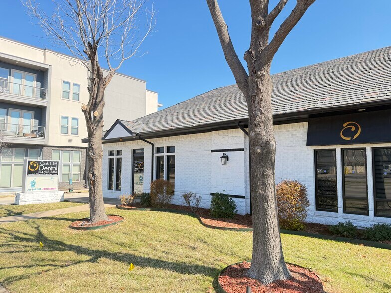 More Photos Of 820 N Zang Blvd, Dallas Medical For Sale