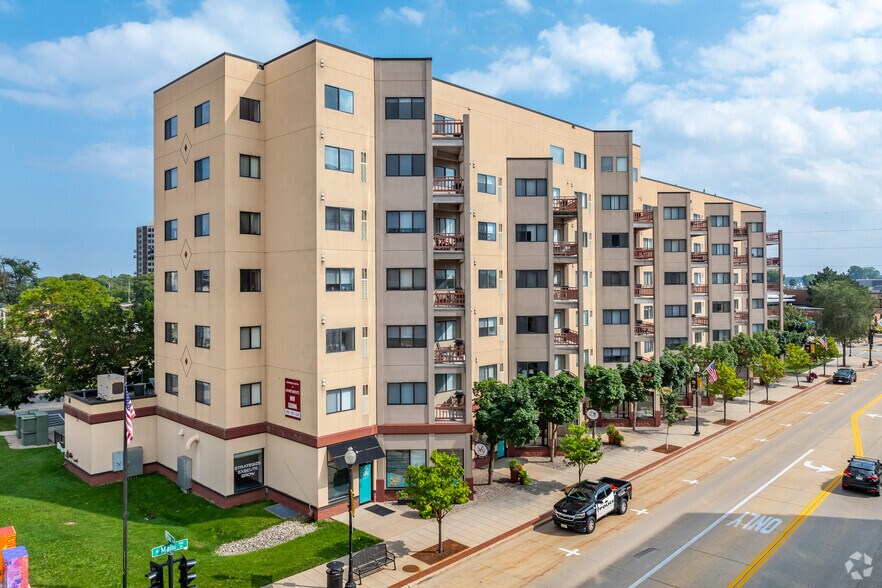More Photos Of 100 N Main St, Oshkosh Apartments For Lease
