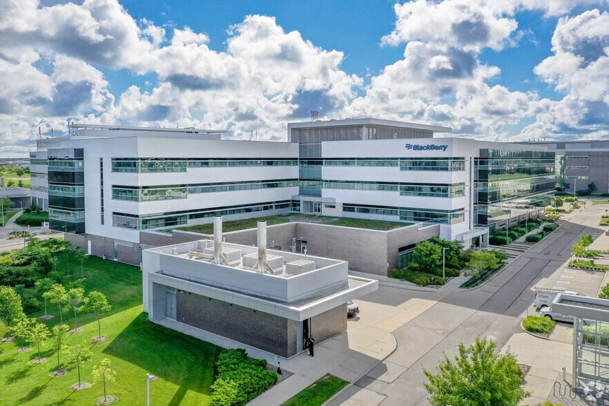 Primary Photo Of 2300 University Ave E, Waterloo Office For Lease