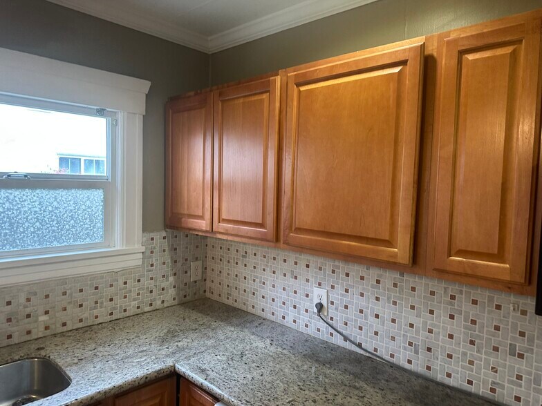 More Photos Of 150 W Stadium Dr, Stockton Apartments For Sale