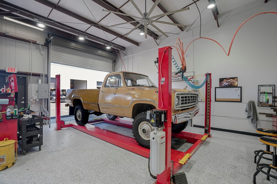 More Photos Of 2700 N Lake Valley Rd, Prescott Valley Industrial For Sale