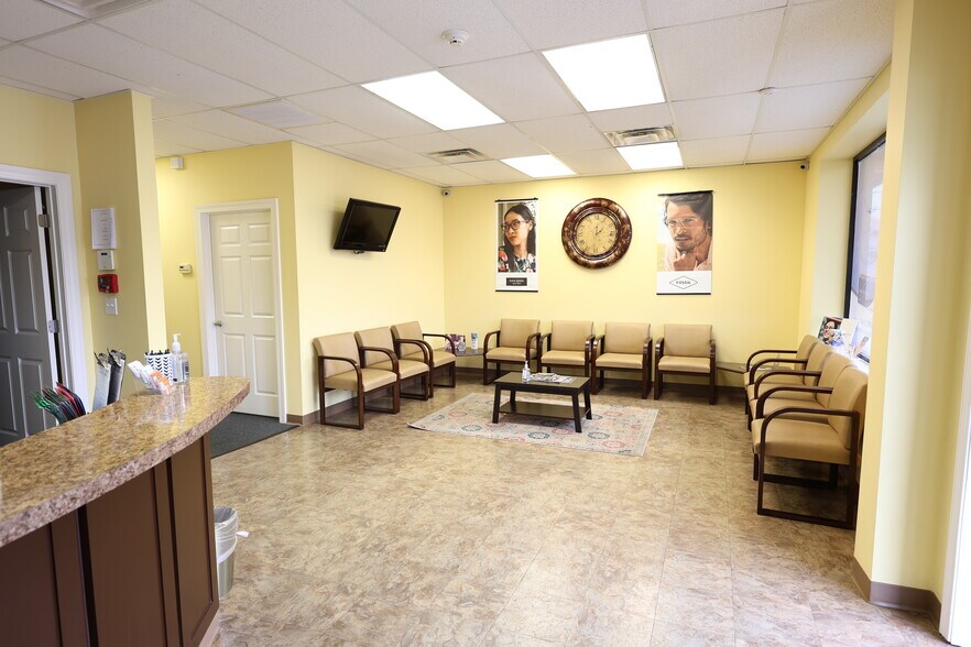 More Photos Of 1010 W Main St, Jacksonville Health Club For Sale
