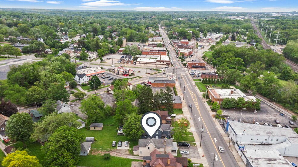 More Photos Of 579 Broadway Ave, Bedford Apartments For Sale