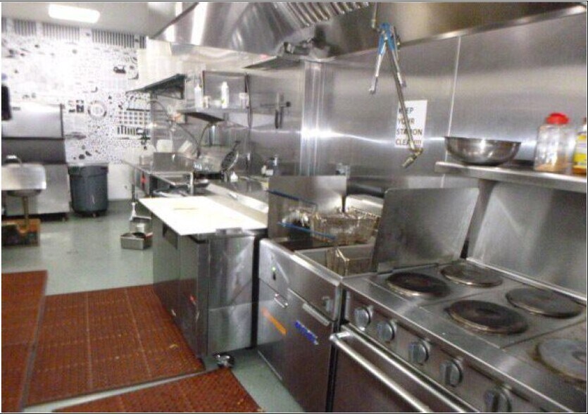 More Photos Of 546 W Compton Blvd, Compton Restaurant For Sale