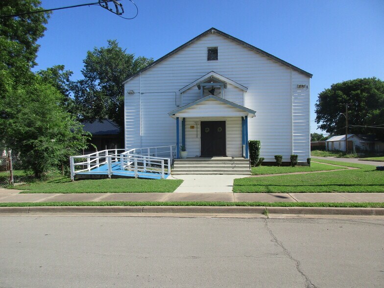 More Photos Of 4501 W 8th St, Tulsa Religious Facility For Sale