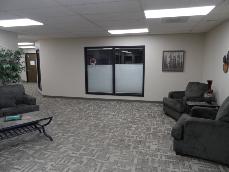 More Photos Of 4023 State St, Bismarck Medical For Lease