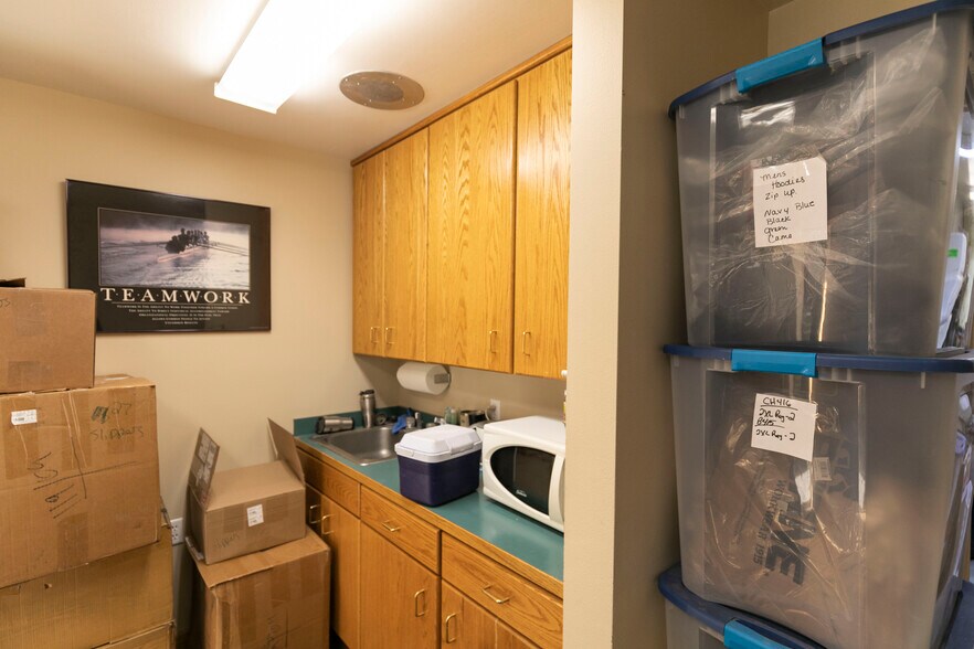 More Photos Of 401 Milwaukee Ave, Deer Lodge Office For Sale