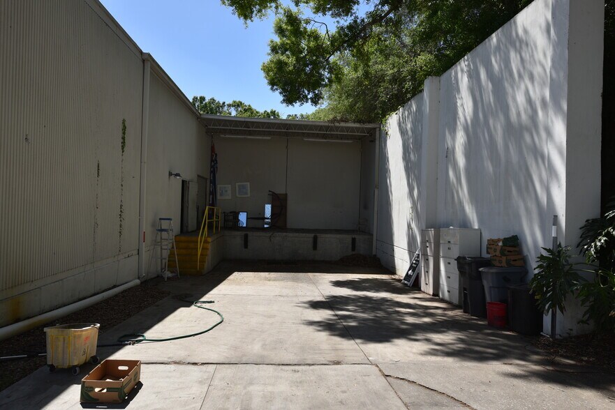 More Photos Of 1211 Tech Blvd, Tampa Manufacturing For Lease