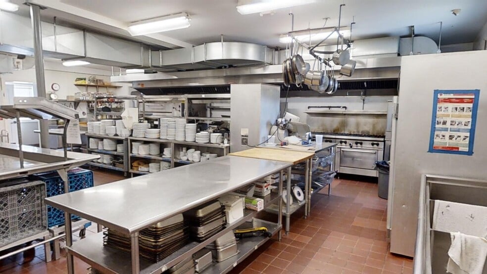 More Photos Of 109 Black Rock Tpke, Redding Restaurant For Lease