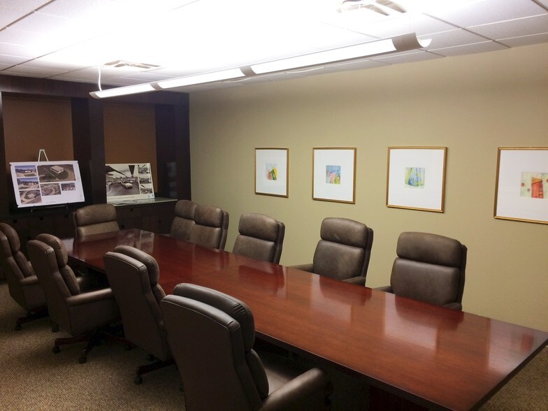 More Photos Of 660 Virginia Ave, Indianapolis Light Distribution For Sale