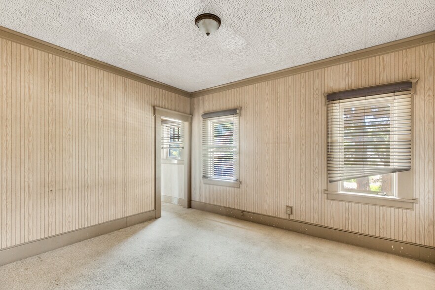 More Photos Of 6354 Painter Ave, Whittier Office Residential For Sale