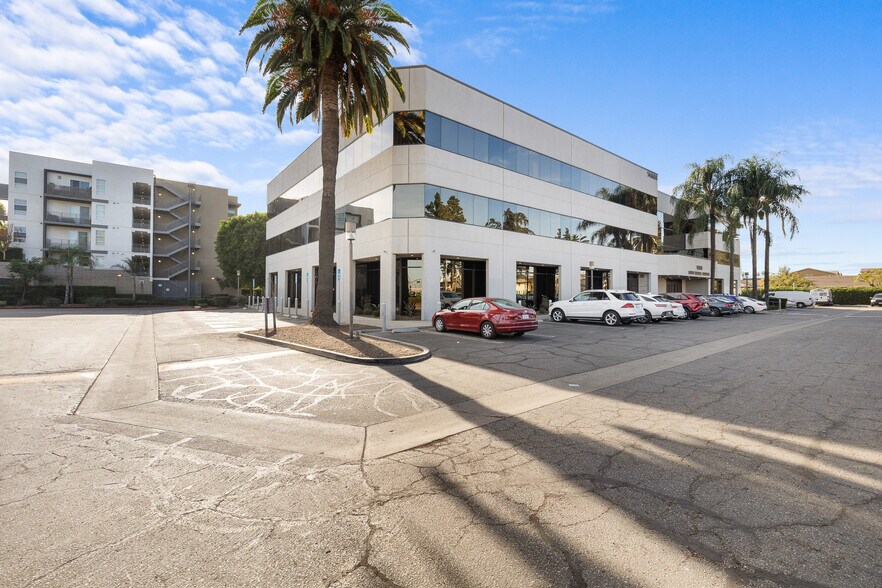 More Photos Of 14600 Sherman Way, Van Nuys Unknown For Lease