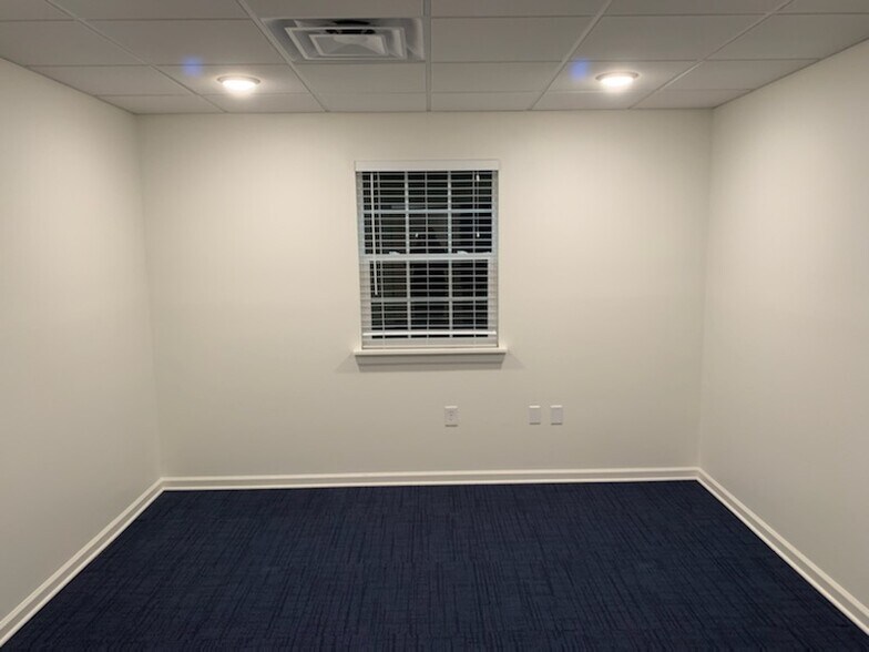 More Photos Of 1338 Timberlane Rd, Tallahassee Office For Lease