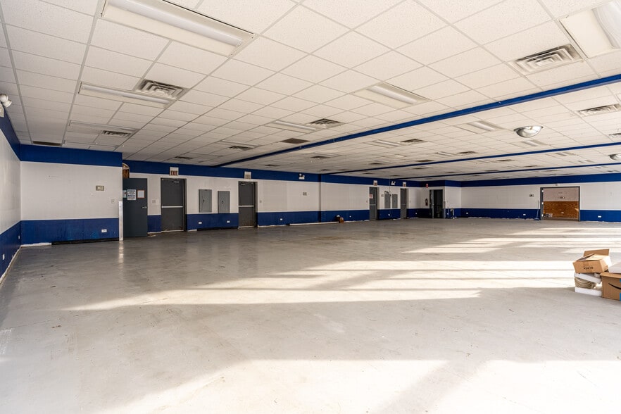 More Photos Of 2649 N Central Ave, Chicago Freestanding For Lease