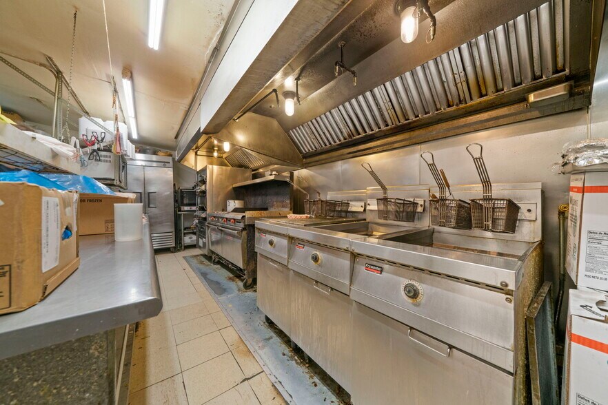 More Photos Of 208 N Walnut St, Stillman Valley General Retail For Sale