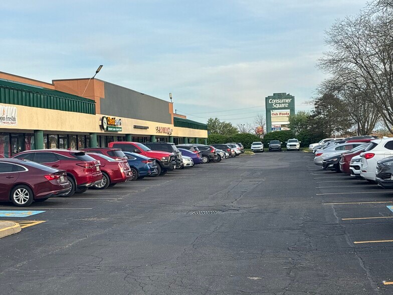 More Photos Of 5537-5597 Salem Ave, Dayton Unknown For Lease