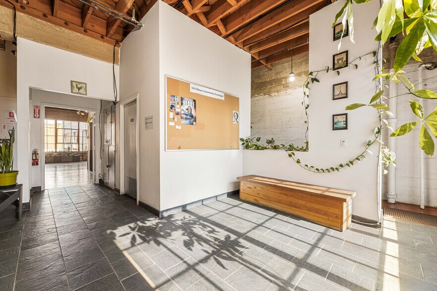 More Photos Of 932 Wilson St, Los Angeles Loft Creative Space For Lease