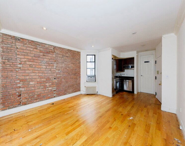 More Photos Of 332 E 71st St, New York Apartments For Sale