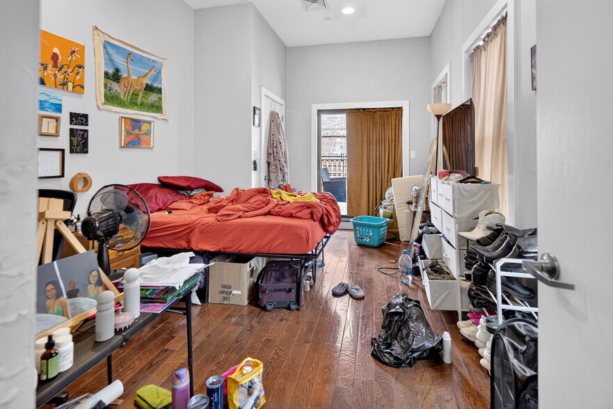 More Photos Of 83 Beaver St, Albany Apartments For Sale
