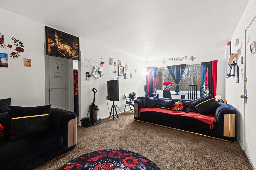 More Photos Of 12880 Dolphin St, Detroit Apartments For Sale