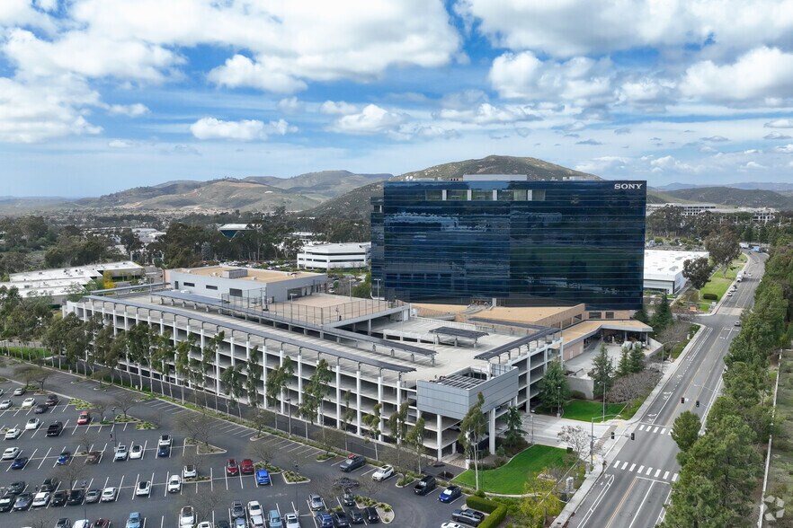 More Photos Of 16535 Via Esprillo, San Diego Office For Sale