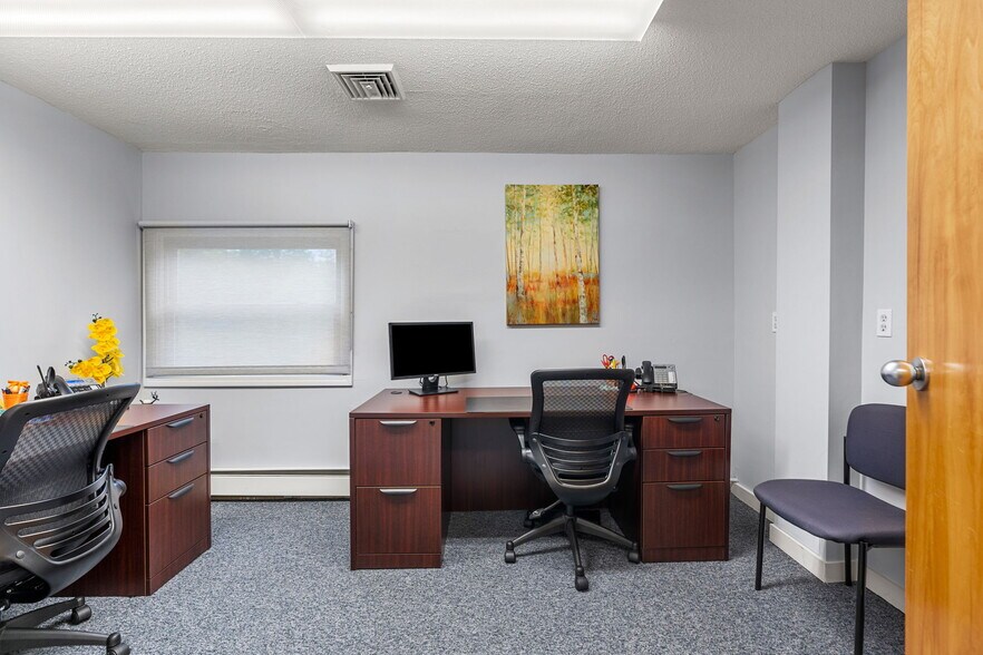 More Photos Of 859 Washington St, Easton Office For Lease