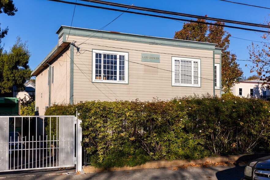 More Photos Of 54 Railroad Ave, Richmond Office Residential For Sale