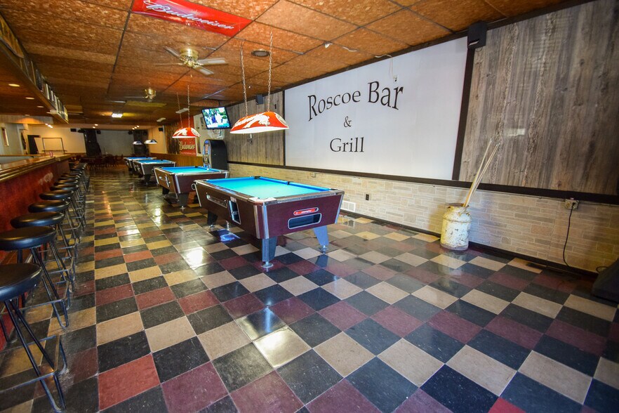 More Photos Of 111 Main St, Roscoe Bar For Sale