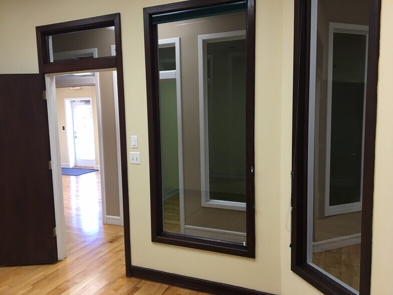 More Photos Of 168 Boston Post Rd, Madison Medical For Sale