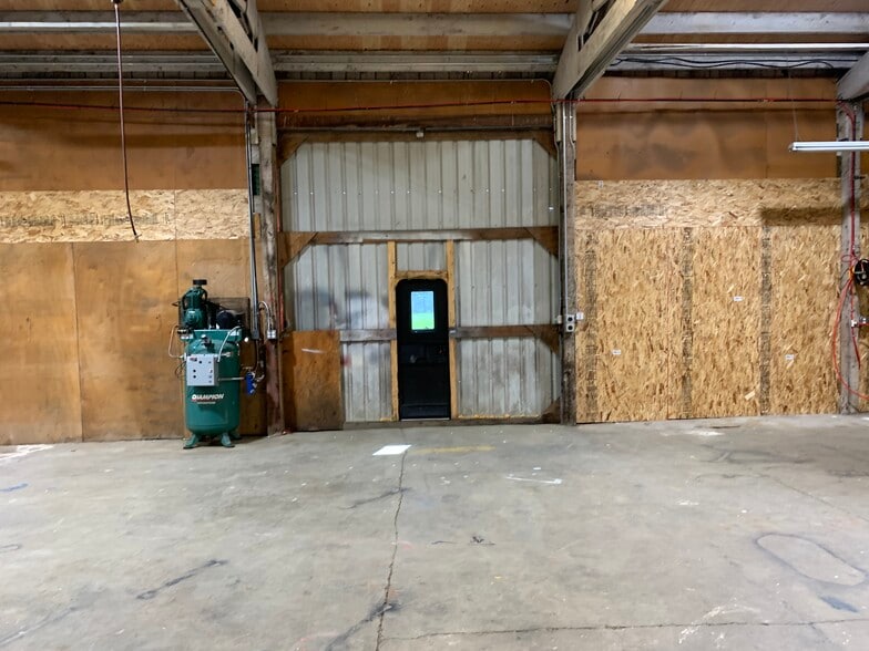 More Photos Of 625-661 Pacific Hwy, Rickreall Industrial For Sale