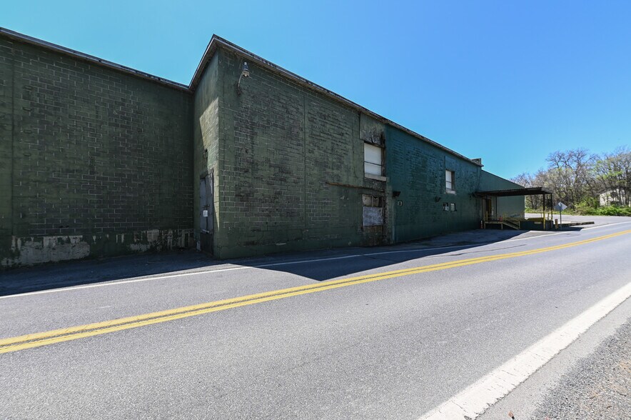 More Photos Of 164 Eyster Rd, Halltown Manufacturing For Sale
