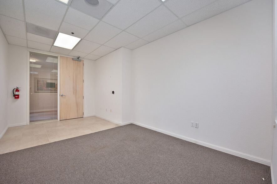 More Photos Of 8700 Auburn Folsom Rd, Granite Bay Office For Lease