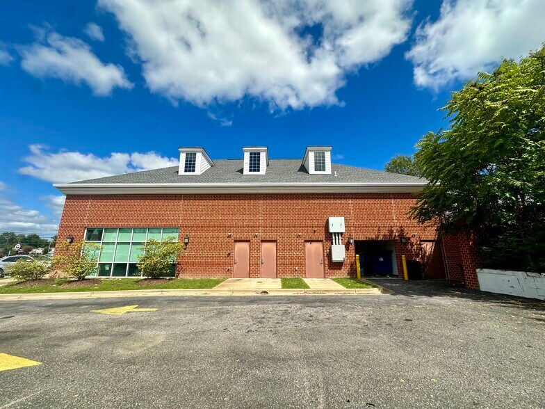 More Photos Of 6700 Crain Hwy, La Plata Storefront For Sale