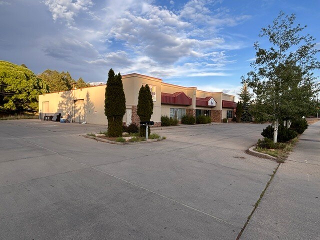 More Photos Of 452 N Switzer Canyon Dr, Flagstaff Showroom For Lease