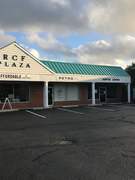 More Photos Of 274 W Montauk Hwy, Hampton Bays Storefront Retail Office For Lease