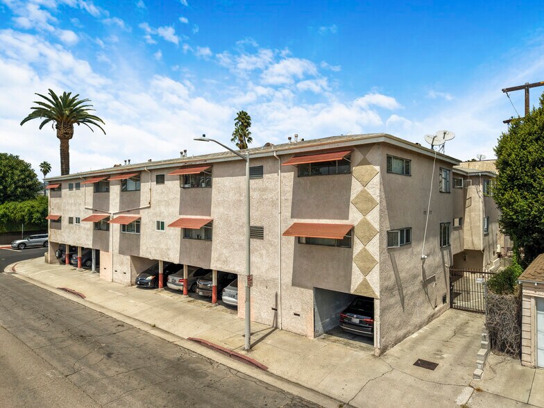 More Photos Of 900 N Orange Grove Ave, West Hollywood Apartments For Sale