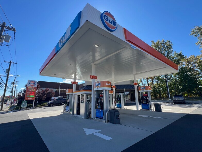 More Photos Of 58-60 Essex St, Lodi Service Station For Lease