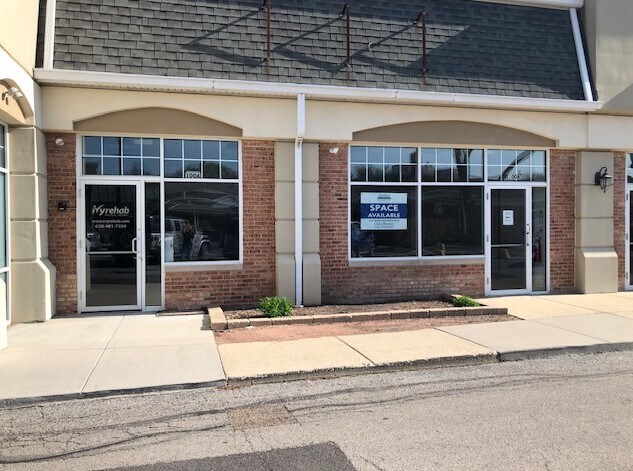 More Photos Of 30 S Lincoln St, Hinsdale Unknown For Lease