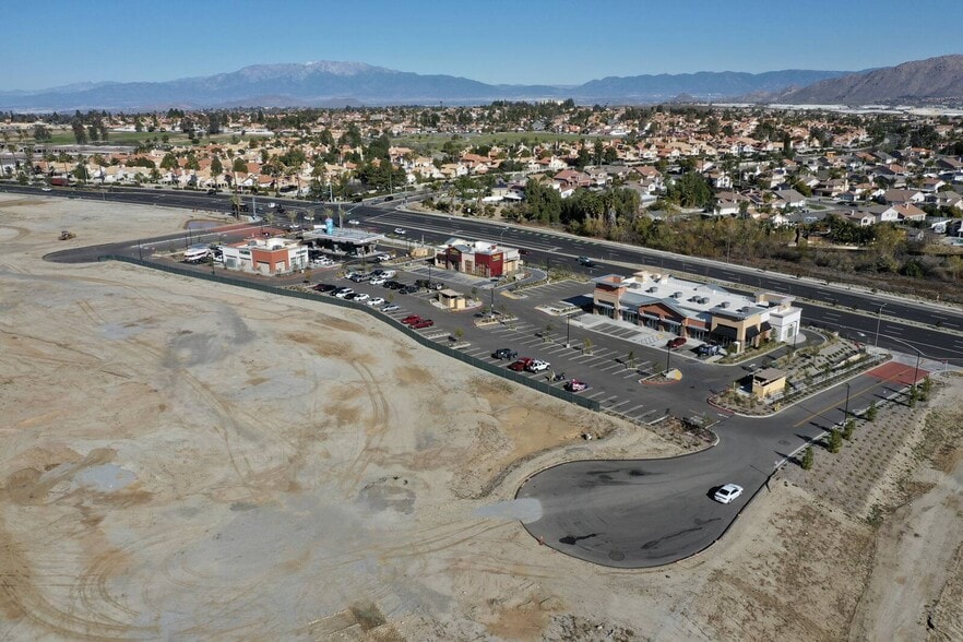 More Photos Of 20641 Van Buren Blvd, Riverside Unknown For Lease