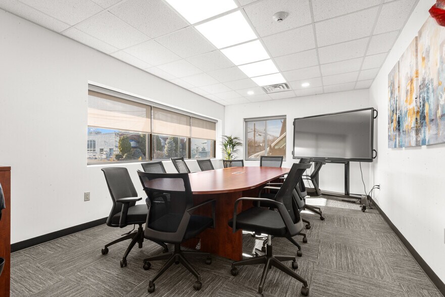 More Photos Of 84 Industrial Ave, Little Ferry Warehouse For Lease