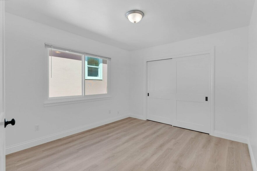 More Photos Of 262 Hanover Ave, Oakland Apartments For Sale