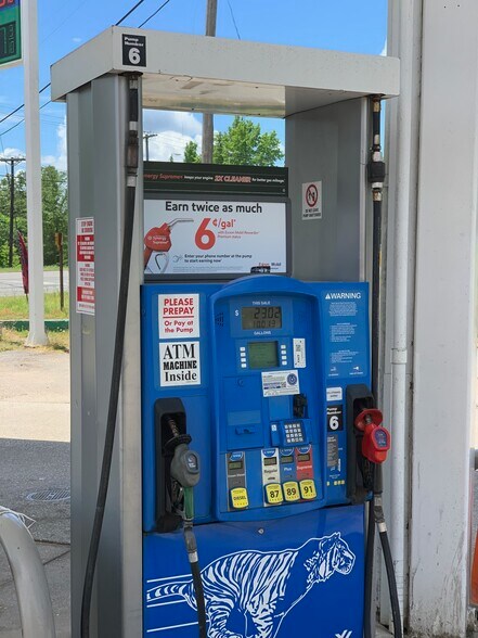 More Photos Of 12666 State Highway 31 W, Tyler Storefront For Sale